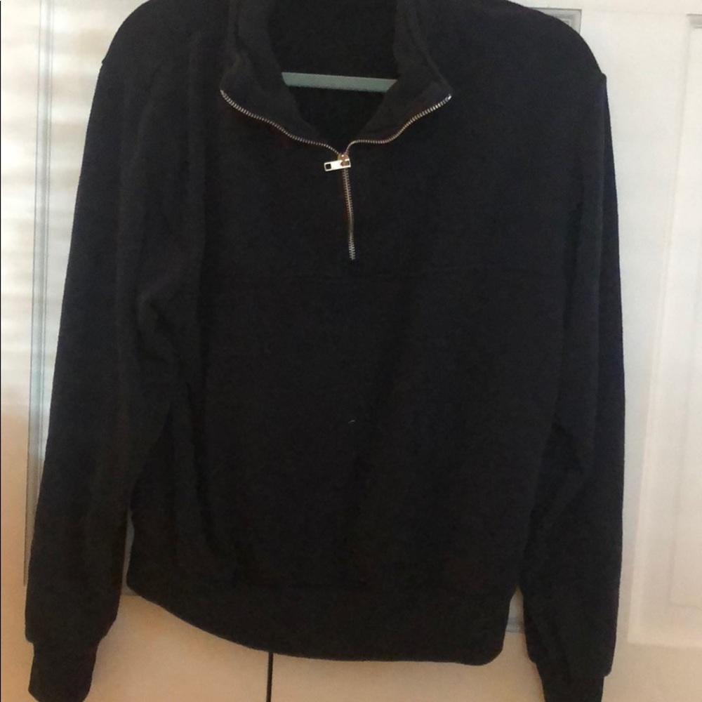 Brandy Melville Quarterzip